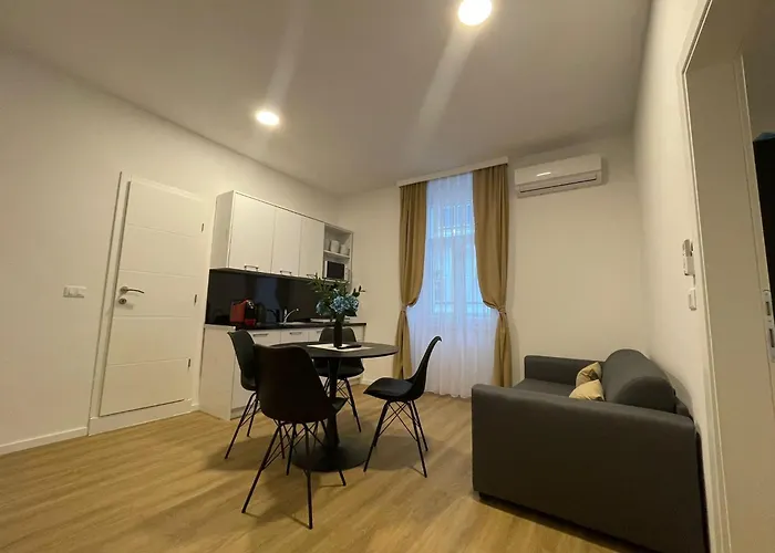 Admiral's Apartment *