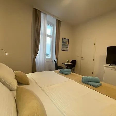 Admiral's Apartment *